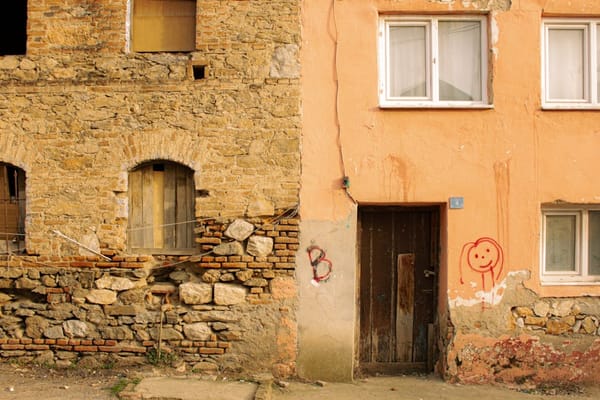 Modern vs Traditional Astrology: What's the Difference?