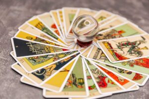 Read more about the article The 5 Best Astrology Reading Cards in the Galaxy